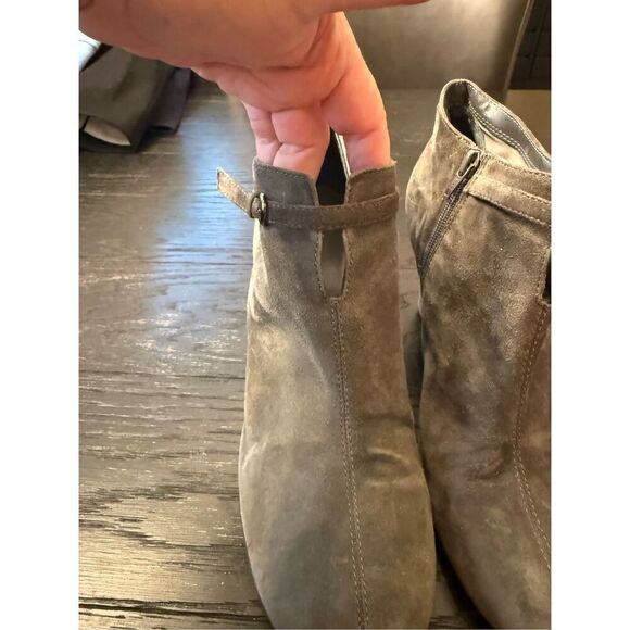 Aerosoles Olive Green Faux Suede Comfort Bootie sz 11 - Picture 9 of 9